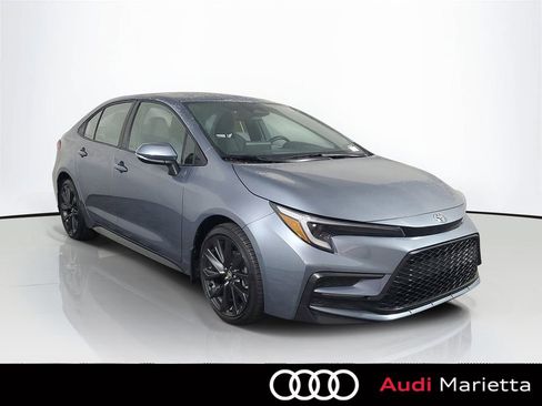 Used 2025 Toyota Corolla SE image 1