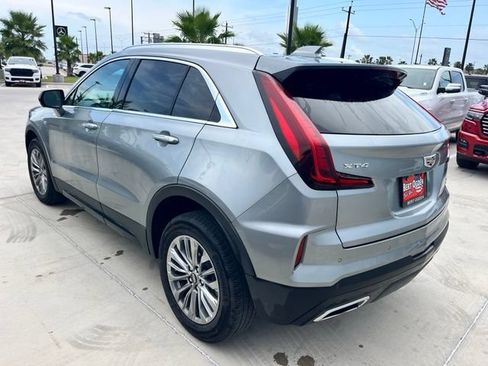 Used 2025 Cadillac XT4 Premium Luxury FWD image 6