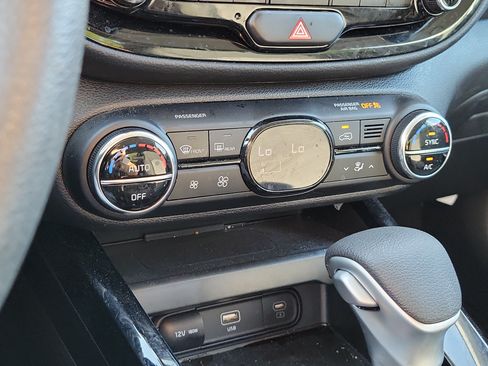 Certified 2025 Kia Soul S FWD image 30