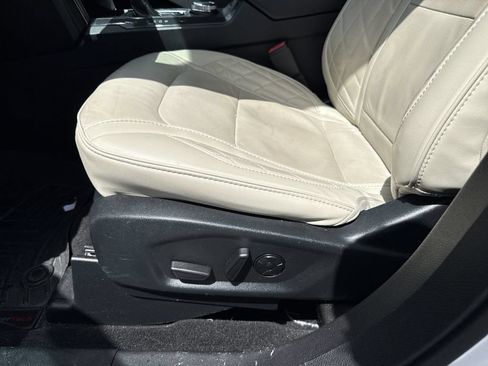 Used 2019 Ford Explorer Platinum AWD/4WD image 13