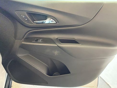 Used 2022 Chevrolet Equinox LT image 27