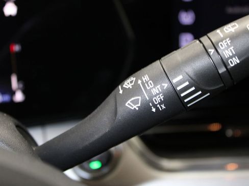 Used 2025 Chevrolet Trax LT image 31