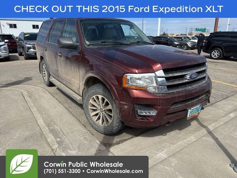 Used 2015 Ford Expedition XLT w/ Equipment Group 202A AWD/4WD image 1