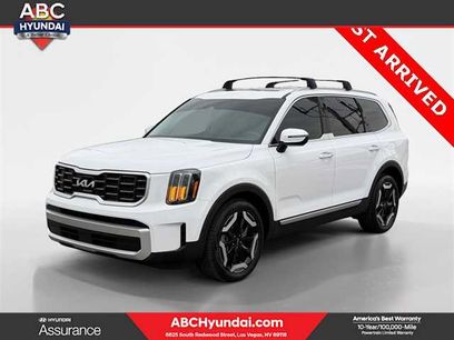 Used 2024 Kia Telluride S w/ S Sunroof Package