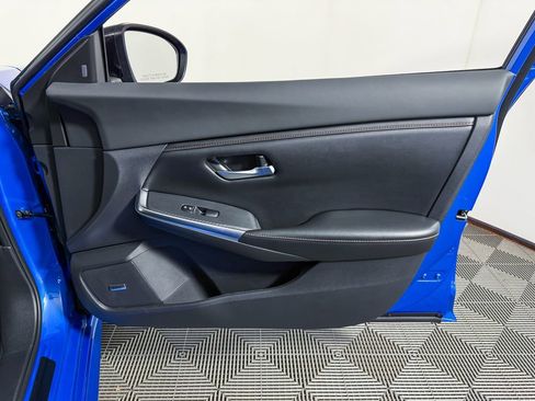 Used 2022 Nissan Sentra SR w/ Trunk Package image 45