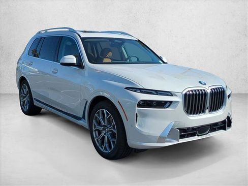 New 2026 BMW X7 xDrive40i w/ Premium Package AWD/4WD image 7