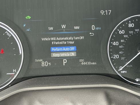 Used 2023 Toyota Sienna Platinum AWD/4WD image 6