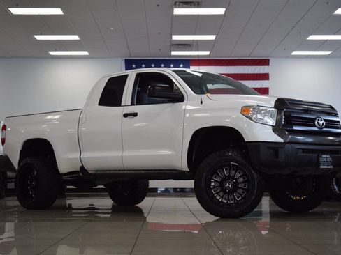 Used 2016 Toyota Tundra SR image 2