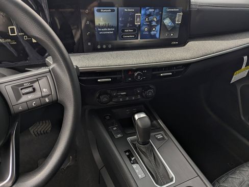 New 2026 Nissan Kicks SV image 10