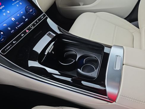 Certified 2026 Mercedes-Benz GLC 300 4MATIC image 25