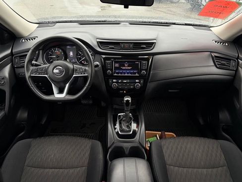 Used 2019 Nissan Rogue SV image 25