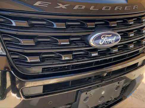 Used 2017 Ford Explorer Sport w/ Equipment Group 401A image 30