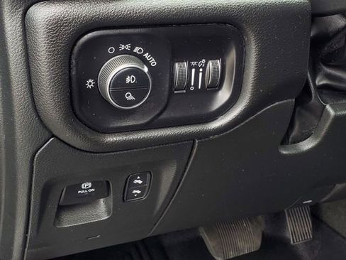 Used 2024 RAM 1500 Laramie AWD/4WD image 15