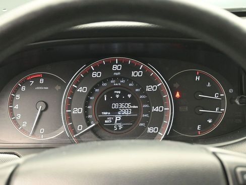 Used 2015 Honda Accord EX-L image 9