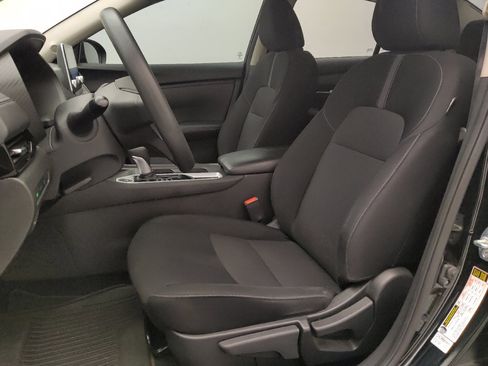 Used 2023 Nissan Sentra SV FWD image 17