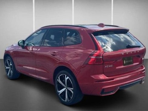 Used 2022 Volvo XC60 T8 R-Design w/ Advanced Package AWD/4WD image 12