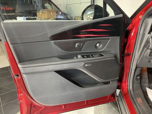 New 2024 Lincoln Nautilus Premier w/ Equipment Group 102A image 17