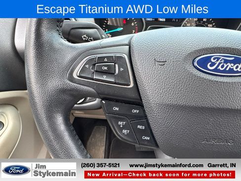 Used 2019 Ford Escape Titanium AWD/4WD image 15