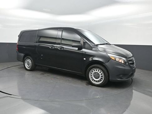 Used 2020 Mercedes-Benz Metris Passenger image 35