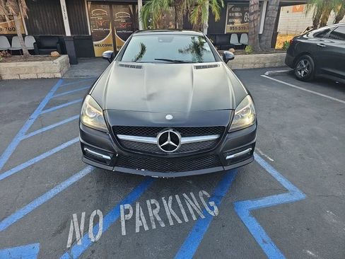 Used 2014 Mercedes-Benz SLK 250 w/ Premium Package image 2