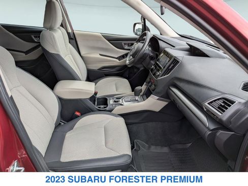 Used 2023 Subaru Forester Premium AWD/4WD image 23