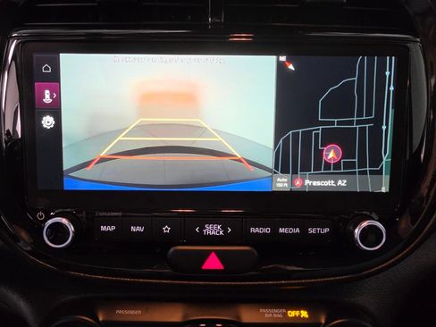 Used 2025 Kia Soul S FWD image 17