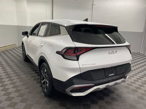 Certified 2024 Kia Sportage EX image 7