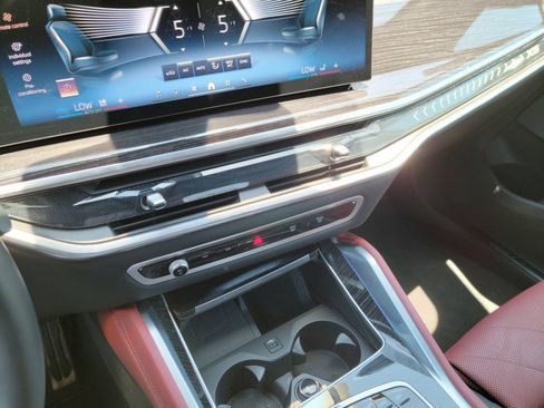 Used 2026 BMW X6 xDrive40i AWD/4WD image 25
