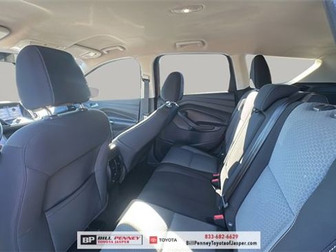 Used 2017 Ford Escape SE w/ Equipment Group 201A image 12