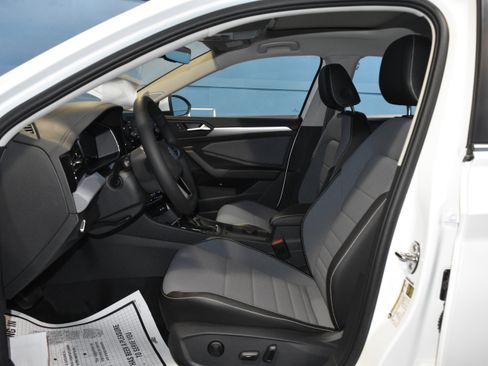 New 2026 Volkswagen Jetta SE image 6
