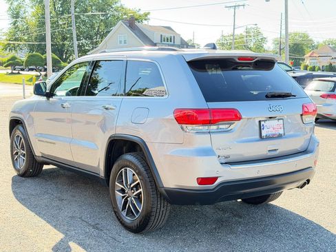Used 2019 Jeep Grand Cherokee Limited AWD/4WD image 6