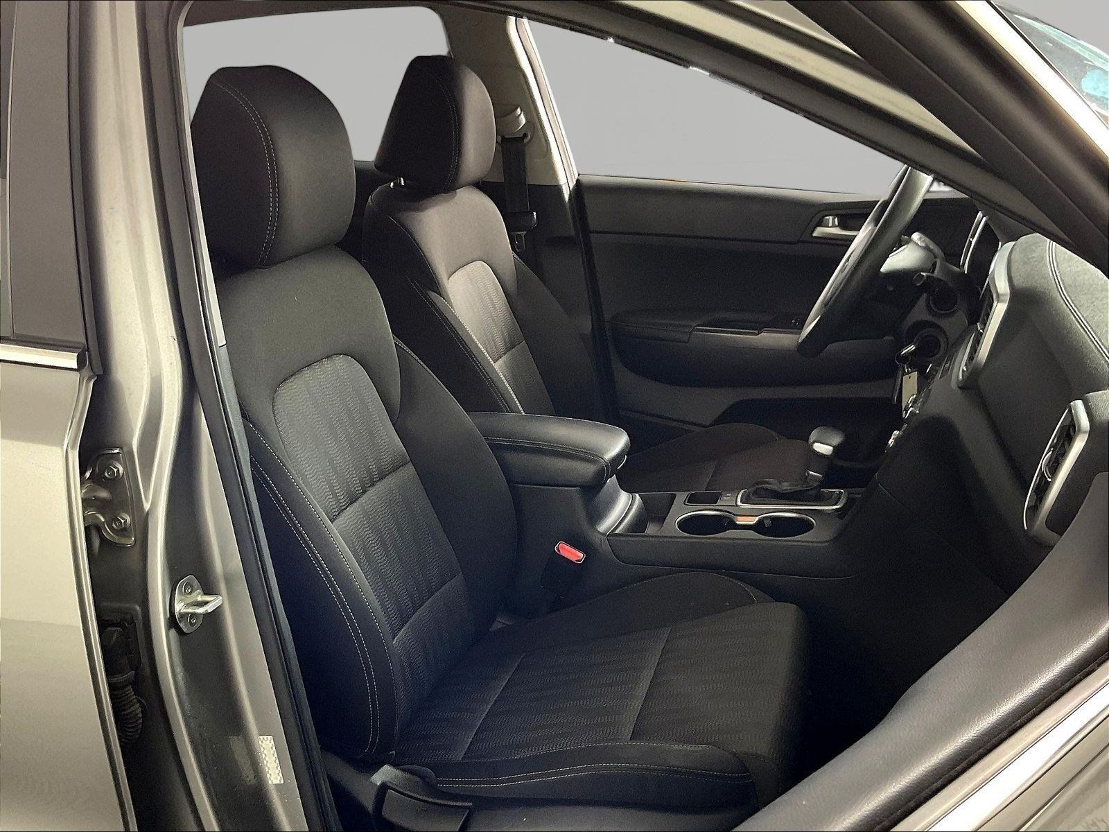 Used 2020 Kia Sportage LX FWD image 28