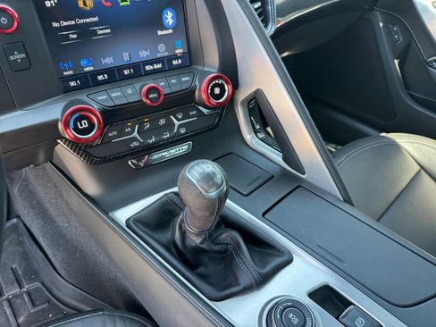 Used 2019 Chevrolet Corvette Stingray Coupe w/ 1LT RWD image 15