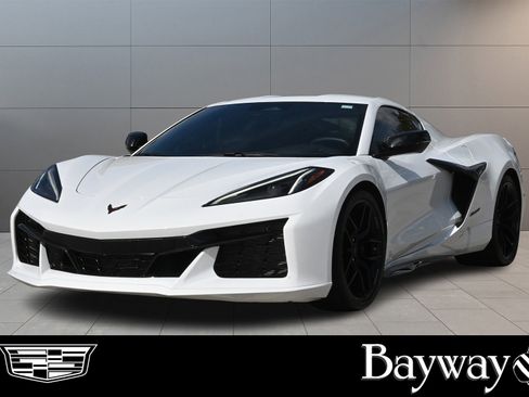 Used 2025 Chevrolet Corvette Z06 w/ Battery Protection Package image 1