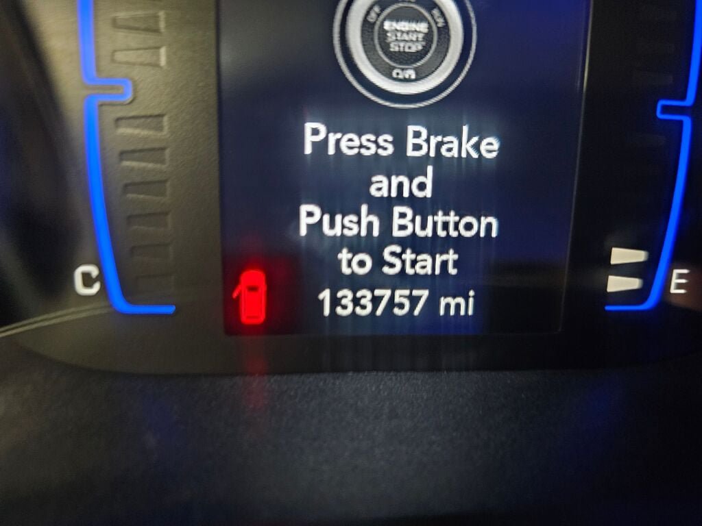 Used 2020 Chrysler Pacifica Touring-L FWD image 25