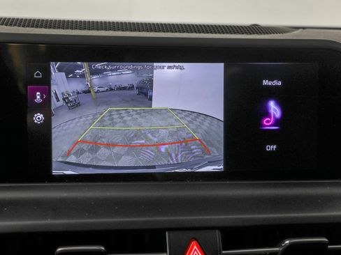 Used 2024 Kia Seltos SX w/ SX Sunroof Package image 8