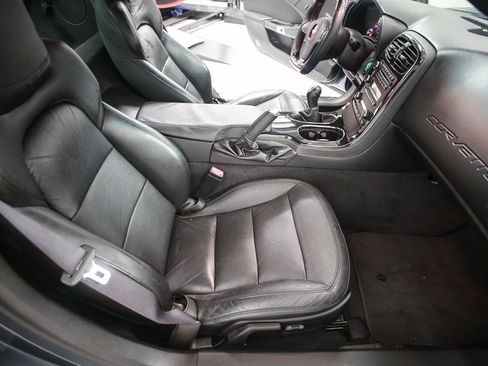 Used 2013 Chevrolet Corvette Coupe RWD image 20