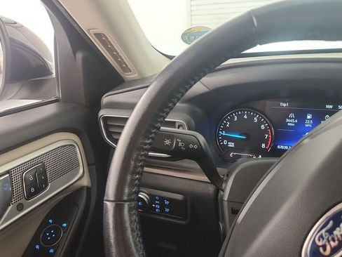 Used 2020 Ford Explorer Limited w/ Class III Trailer Tow Package image 21