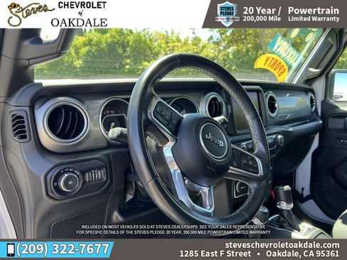 Used 2022 Jeep Wrangler Unlimited Sahara AWD/4WD image 14