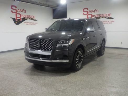 Used 2023 Lincoln Navigator Black Label image 1