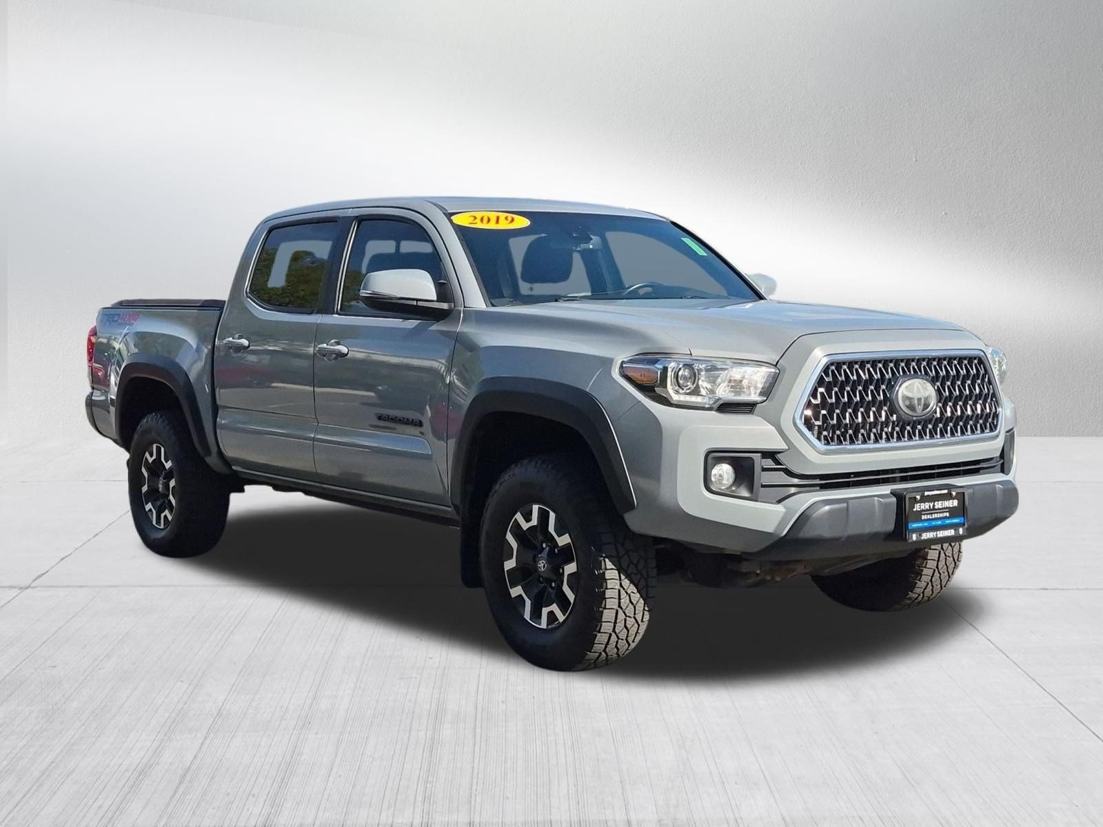 Used 2019 Toyota Tacoma TRD Off-Road w/ TRD Premium Off Road Package AWD/4WD image 7