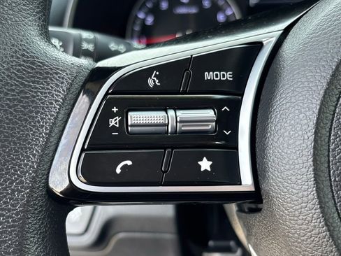 Used 2023 Kia Forte LXS image 12