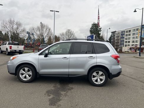 Used 2014 Subaru Forester 2.5i Premium w/ All-Weather Package image 2