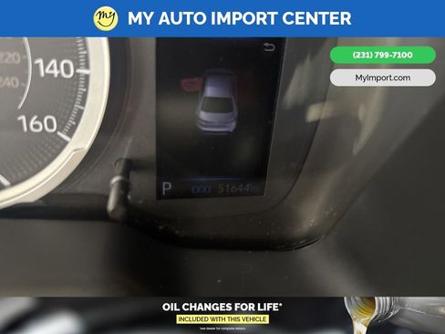 Used 2021 Toyota Corolla LE w/ Carpet Mat Package (TMS) image 19