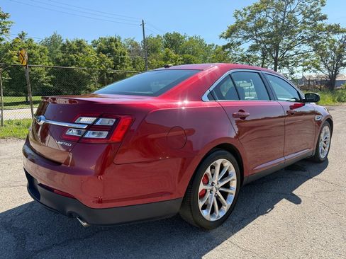 Used 2013 Ford Taurus Limited FWD image 3