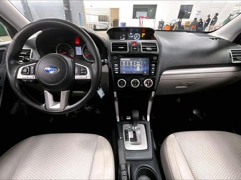 Used 2018 Subaru Forester 2.5i Premium w/ All-Weather Package image 15