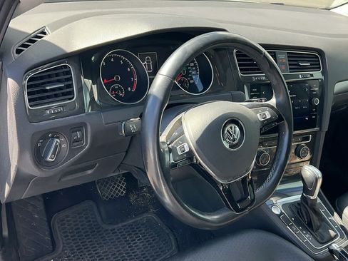 Used 2019 Volkswagen Golf SE FWD image 10