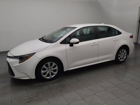 Used 2023 Toyota Corolla LE image 2