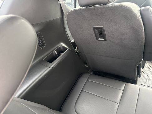 Used 2023 Chevrolet Traverse High Country w/ LPO, 'HIT The Road' Package AWD/4WD image 12