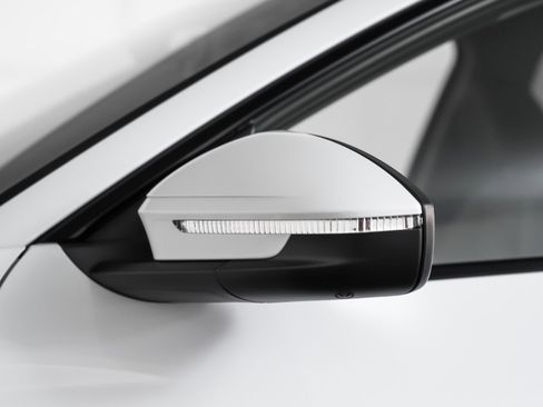 Certified 2025 Audi Q6 e-tron Premium w/ Convenience Package image 25